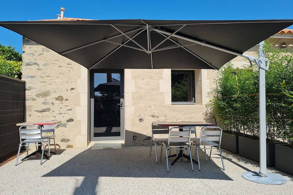 Charmant studio rénové avec mezzanine, cour privative et parking à Rochetrejoux in Rochetrejoux, Vallée de la Loire