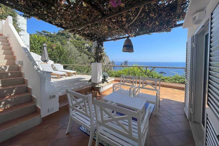 Apartment for 6 people, with terrace in Capri