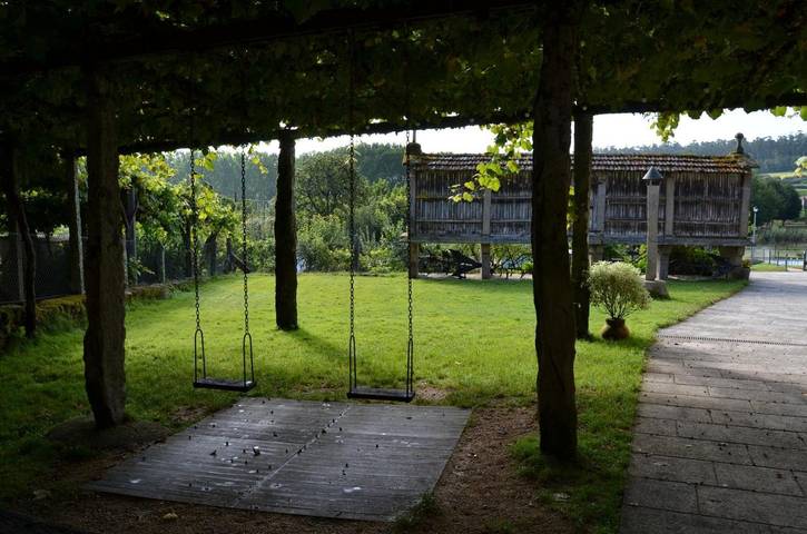 Casa rural con piscina para 3 personas, con piscina además de vistas y jardín en Provincia de La Coruña - 4