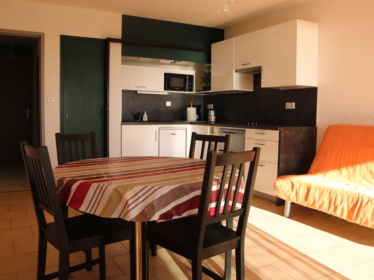 Entire apartment, Studio cabin for 4 in Biscarrosse Beach, oceanfront, cleaning included in Biscarrosse Plage, Biscarrosse