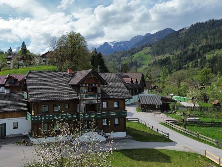 Ferienwohnung für 4 Personen, mit Balkon und Garten in Haus