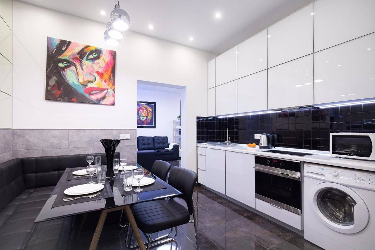 Apartamento entero, Deluxe Four-Bedroom Apartment in Odesa, Óblast de Odesa