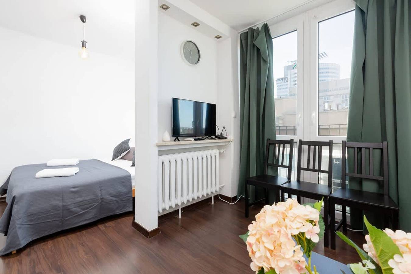 Entire studio, Grzybowska 6 10 Cozy Studio with A C Warsaw in Warsaw Śródmieście, Warsaw