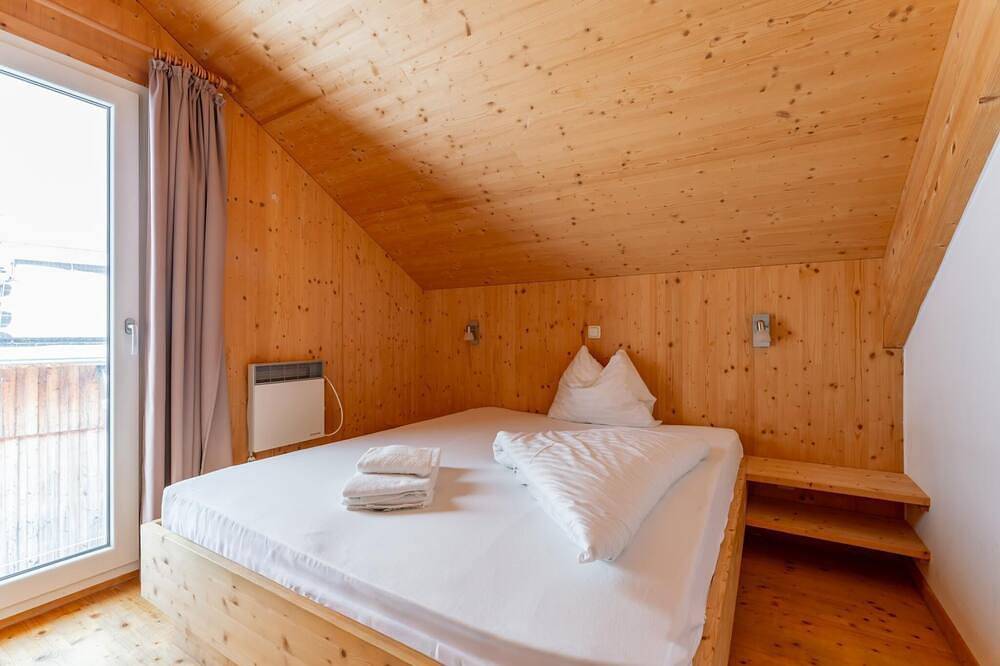 Chalet mit Sauna und Bergblick an der Piste in Rottenmanner und Wölzer Tauern, Hohentauern