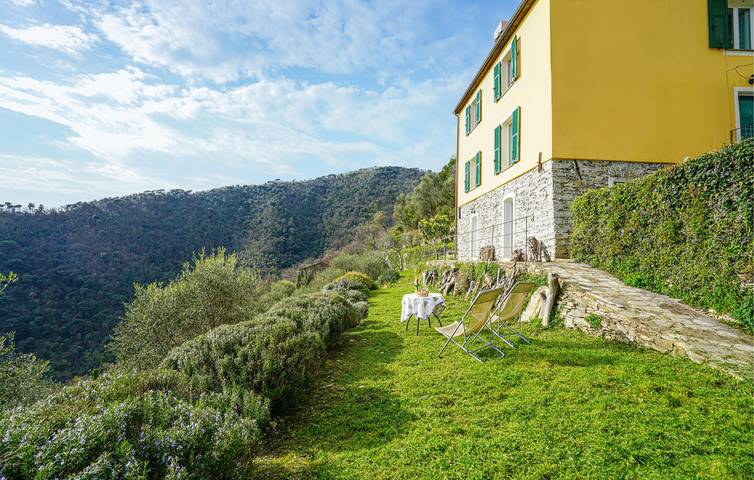 Holiday rental for 10 people, with Terrace and Garden in Chiavari