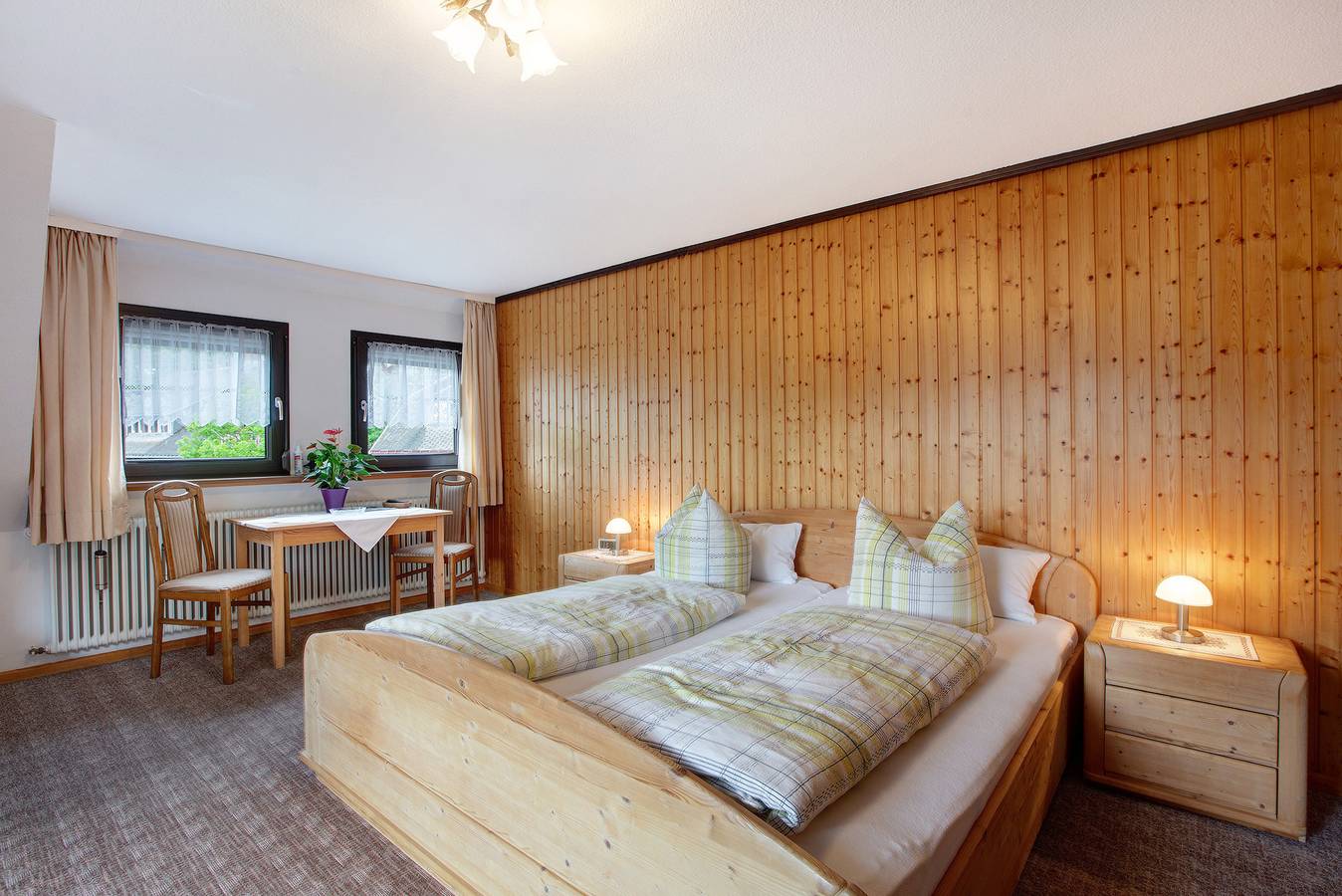 Chambre 'Doppelzimmer 1' avec vue sur la montagne, balcon et Wi-Fi in Suedlicher Schwarzwald, Todtnau