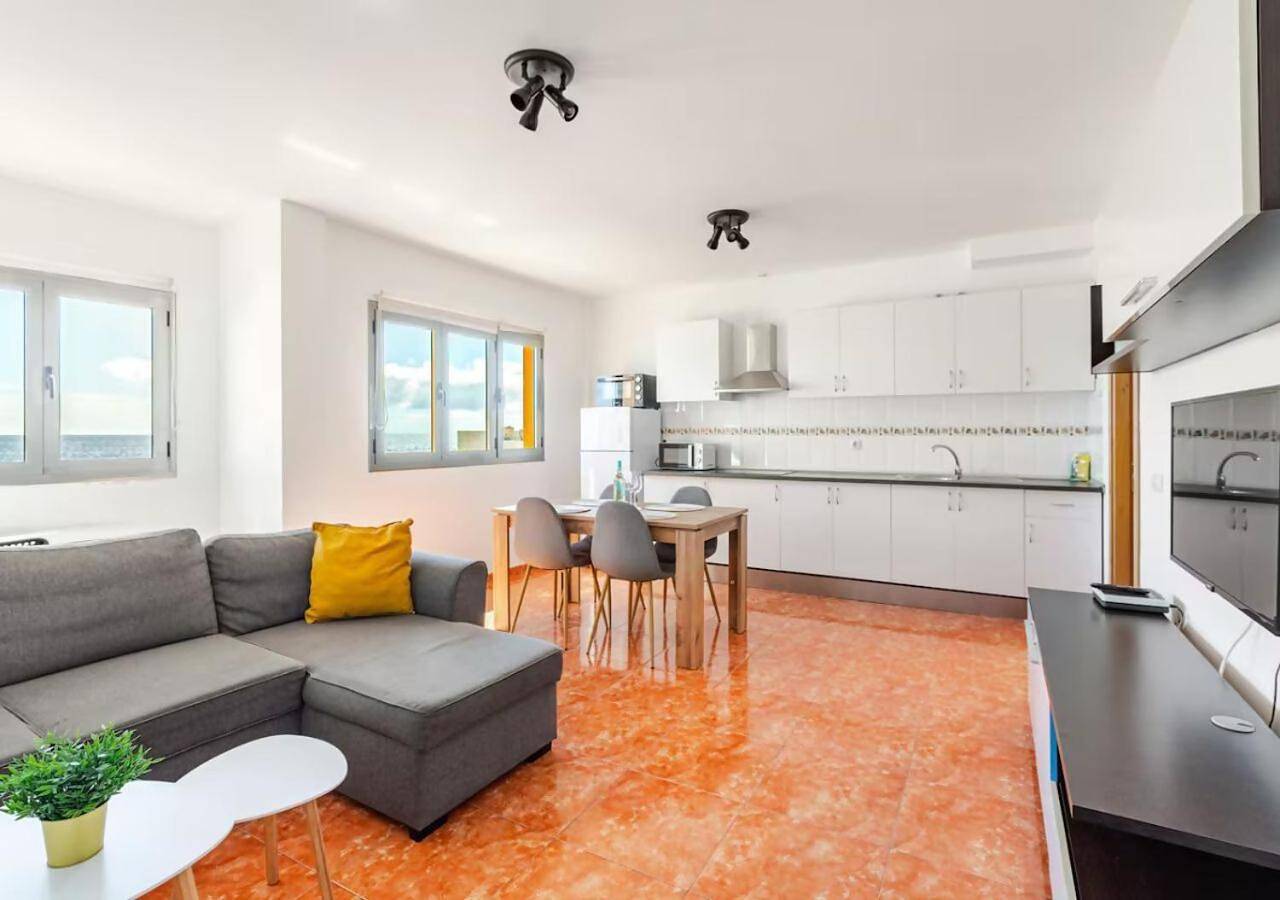 Appartement entier, Playa Azul: Amplio y luminoso con vistas al mar in Pozo Izquierdo, Santa Lucía de Tirajana