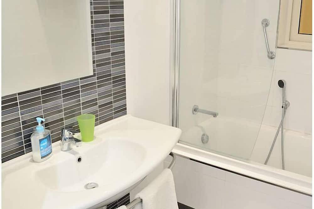 Villa Apartments in a Spectacular location near to everything! in il-Mellieha, Mellieha
