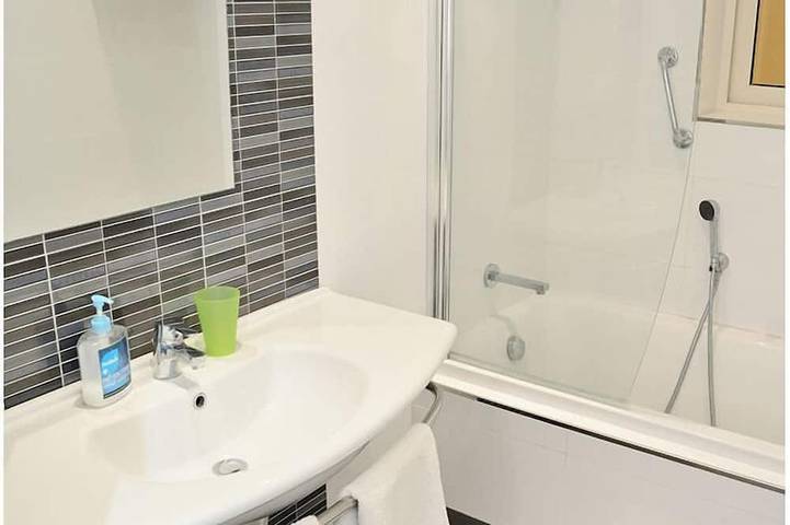 Location de vacances pour 5 personnes, avec piscine ainsi que jardin et balcon dans Mellieha - 4