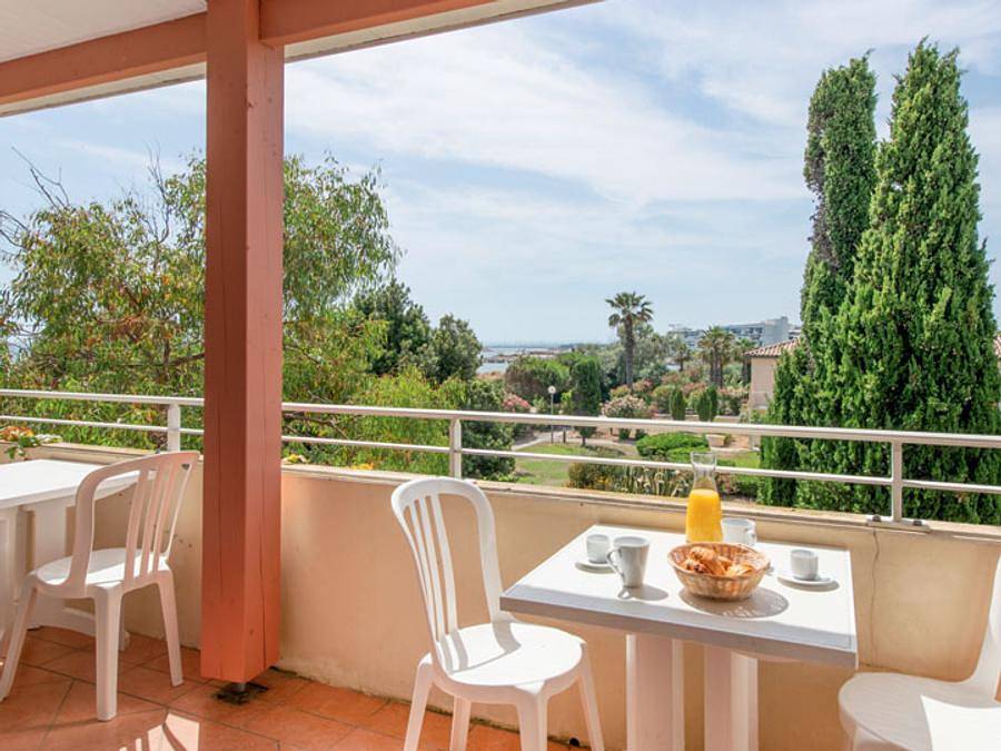 Sowell - Résidence Les Sablons - Appartement 4 personnes - 2 pièces- 4 personnes Vue Mer in Plage du Boucanet, Le Grau-du-Roi