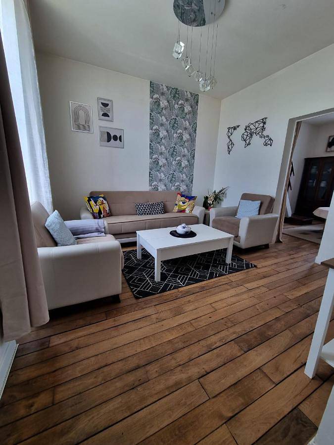Cottage pour 4 personnes, avec jardin et vue à Villabé
