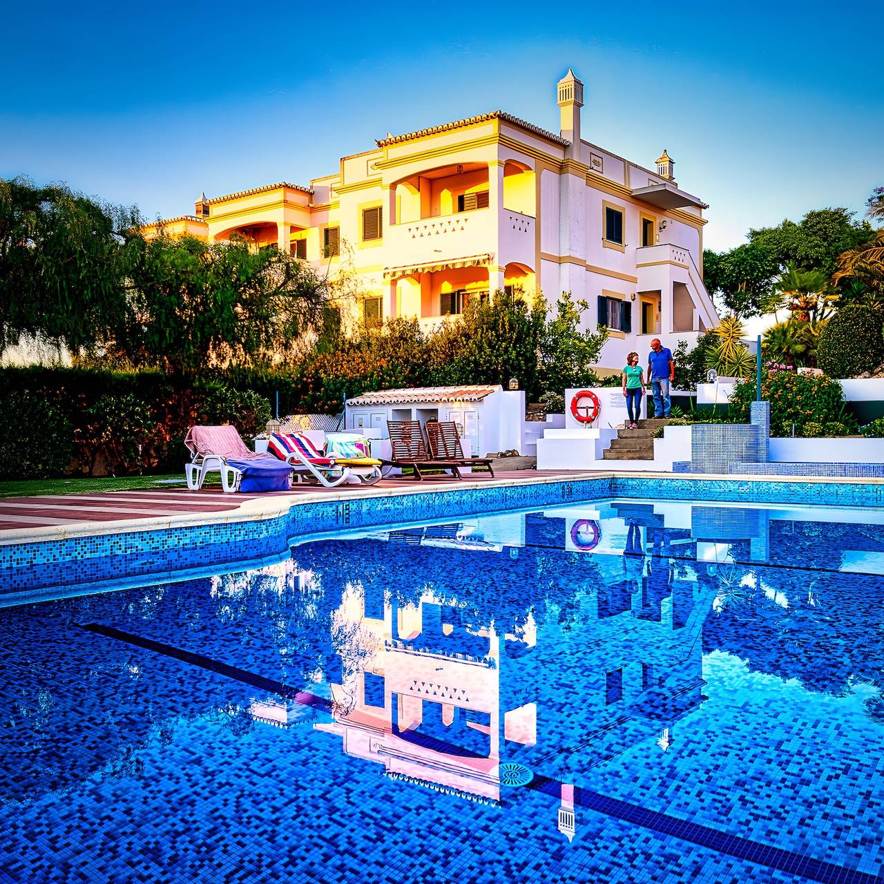 Holiday Home 'Jo's Place' with Shared Pool, Private Terrace and Wi-Fi in Carvoeiro, Lagoa