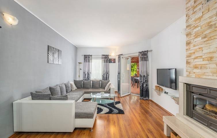 Ferienwohnung für 6 Personen, mit Balkon/Terrasse und Pool