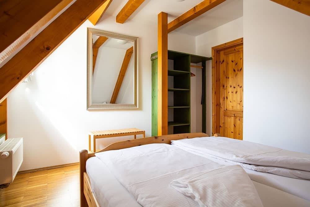 Ganze Wohnung, Ferienwohnung 1 im Haus Steinbach in Radebeul, Meißen Region