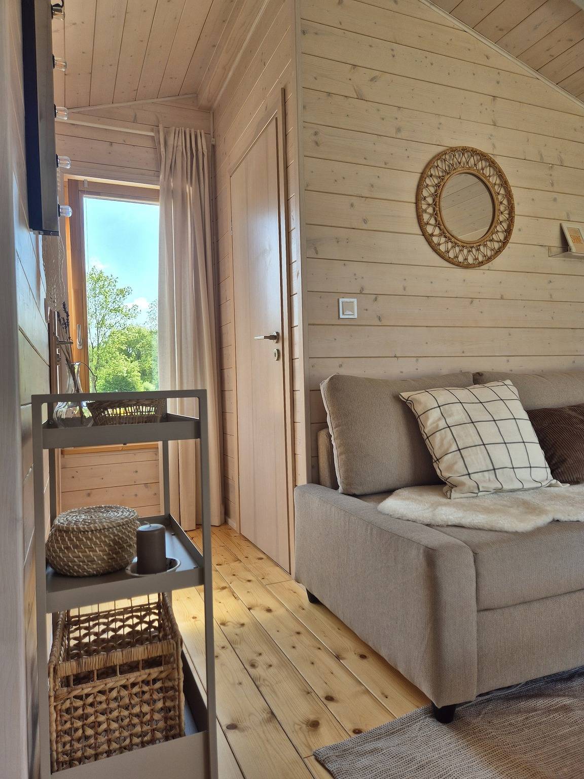(402) Helles Tiny House im Grünen in Bleckede, Mecklenburgisches Elbetal