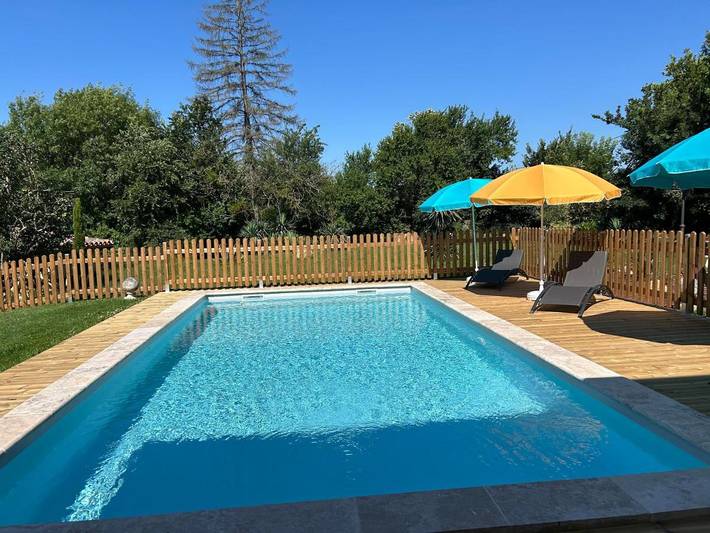Gîte pour 3 personnes, avec piscine ainsi que vue et jardin dans Sajas - 2