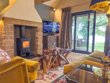 Log Cabin for 2 People in North West England, Cumbria, Photo 2