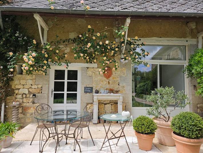 Location de vacances pour 2 personnes, avec vue ainsi que terrasse et jardin à Longueville (Manche)