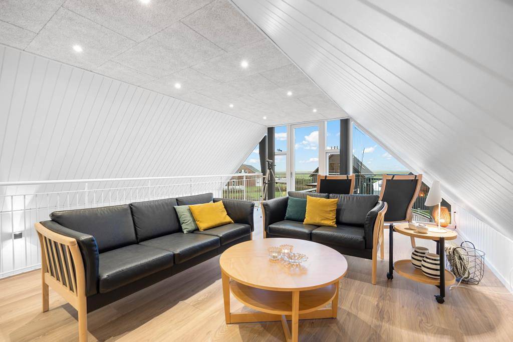 Komfortables Ferienhaus mit Badetonne & Sauna in Sønderstrand, Havneby