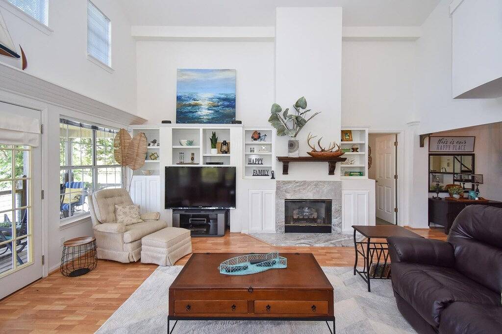 Eagle's Nest by Lake Martin Vibe in Lake Martin