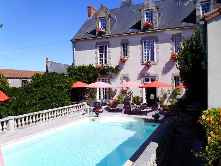 Chambre d’hôte pour 2 personnes, avec Terrasse ainsi que Jardin et Piscine