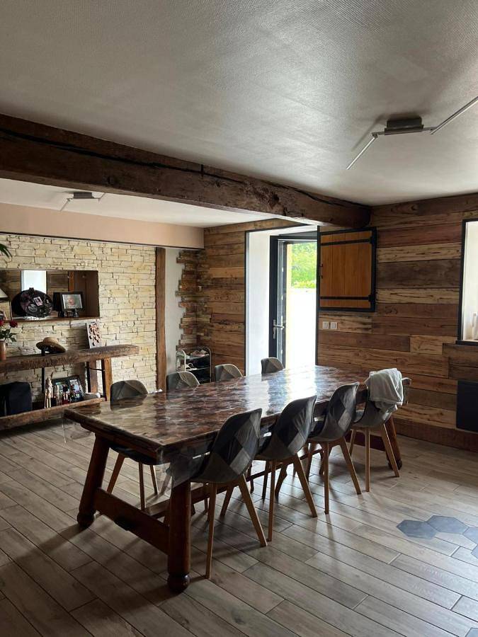 Location de vacances pour 7 personnes, avec piscine et jardin à Saint-Mars-d'Outillé