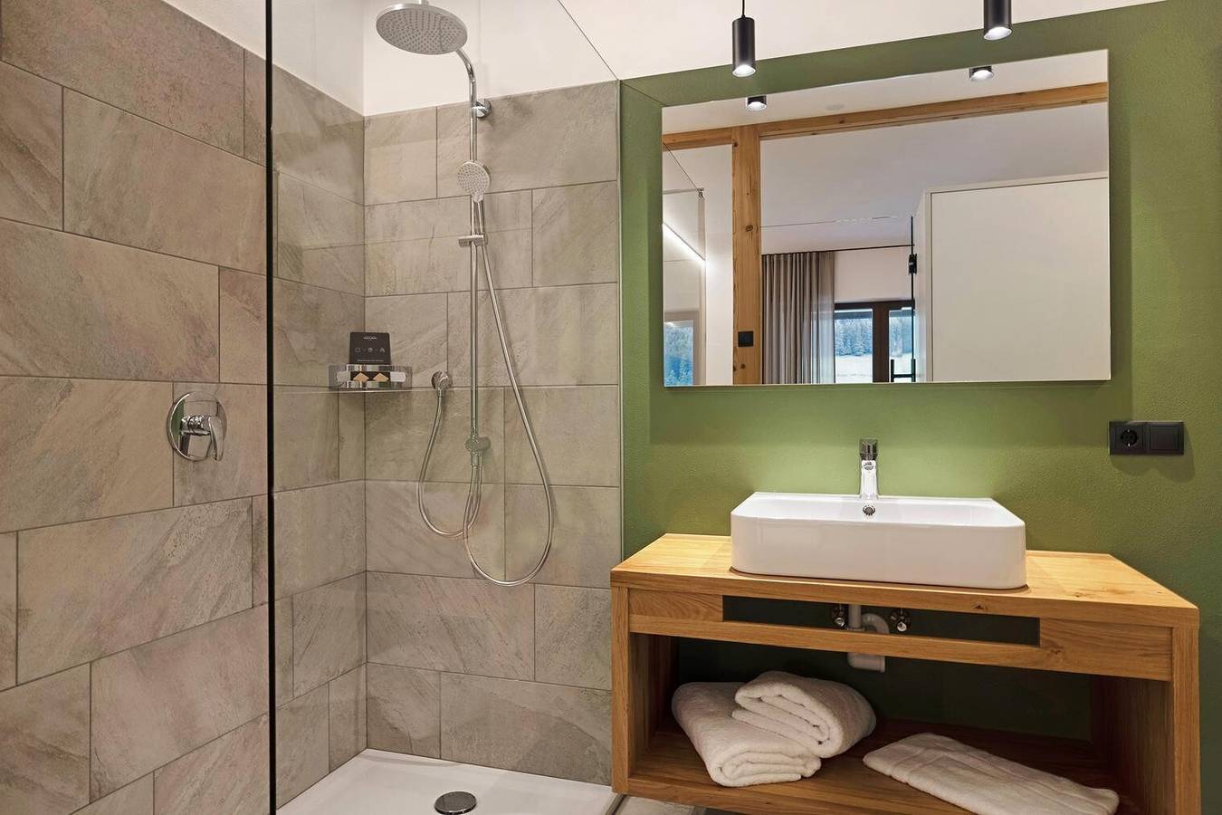 Appartamento intero, Appartamento "Archehof Hochzirm Lodge Johanna" con vista sulle montagne, sauna e terrazza in Campo Tures, Alpi della Zillertal