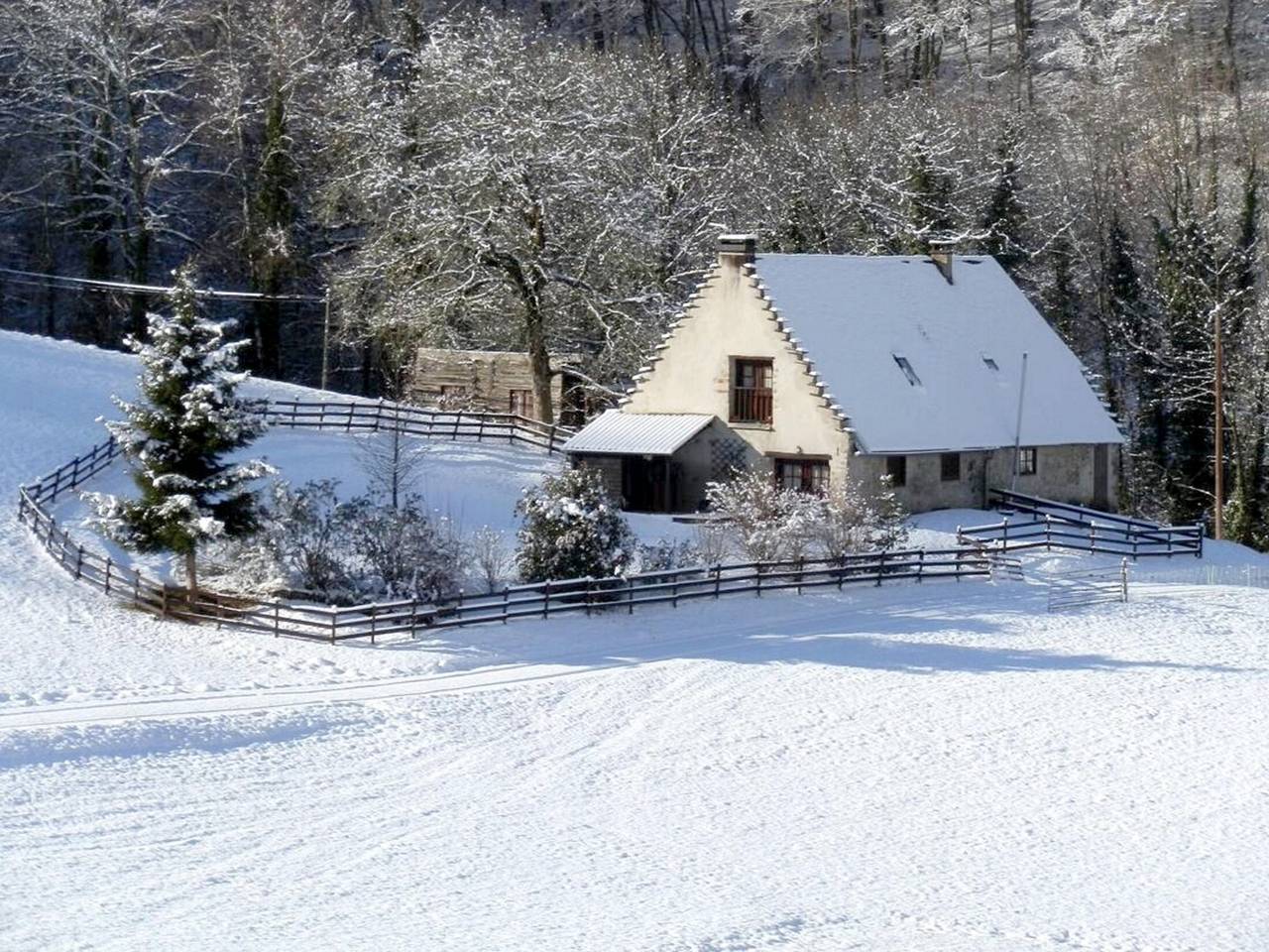 Le Carot – Unabhängiges Ferienhaus mit Bergblick in Campan, Französische Pyrenäen
