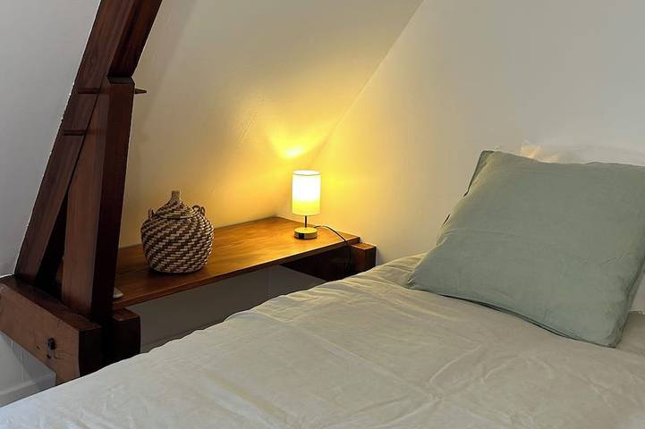 House that sleeps 14, 200 meters from the ramparts, the marshes, the beaches, and Brière in Guérande, Côte d'Amour