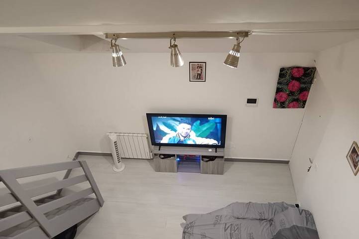 Holiday rental for 3 people, with hot tub in Dijon