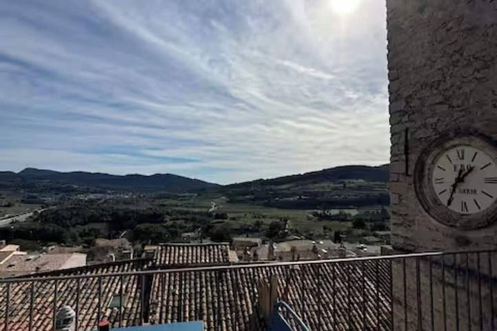 Gîte pour 4 personnes, avec jacuzzi et terrasse dans Office De Tourisme De La Cadiere D Azur