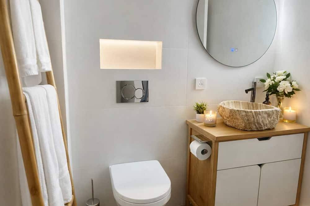 Appartement entier, Appartement Bali 70m2 - Clim - 4 voyageurs in Gleizé, Beaujolais