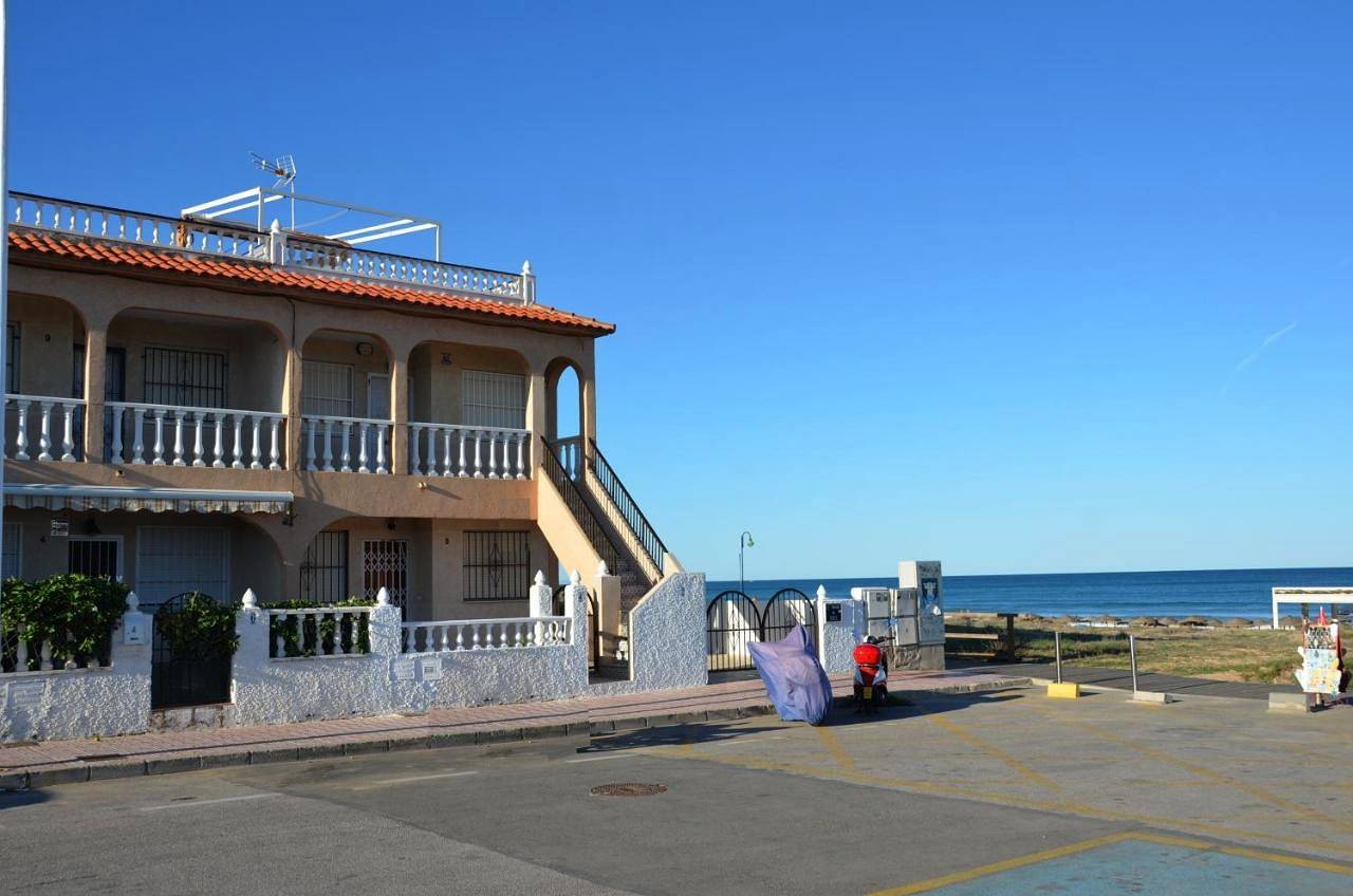 La Mata Beach Bungalow Las Dunas in Playa de La Mata (Torrevieja), Torrevieja