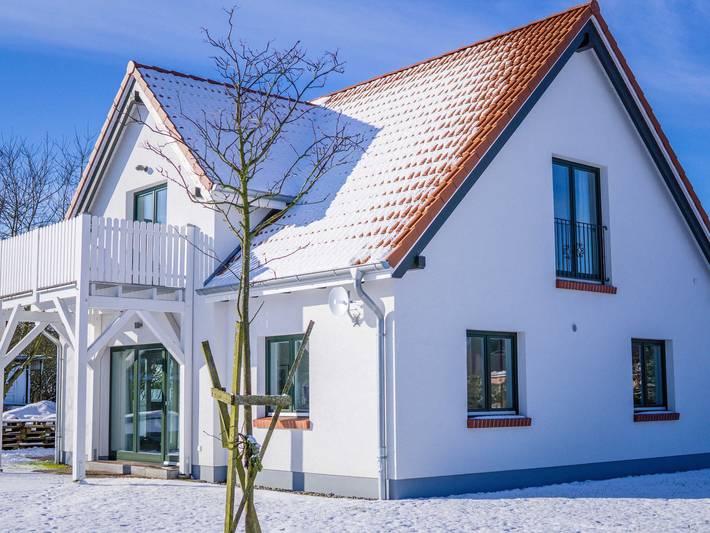 Ferienhaus für 4 Personen, mit Garten und Balkon sowie Ausblick und Seeblick, kinderfreundlich in Freest - 2