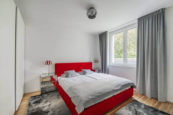 Ganze Wohnung, 2 Zimmer Apartment mit Blick auf den Garten in Gmunden, Bezirk Gmunden