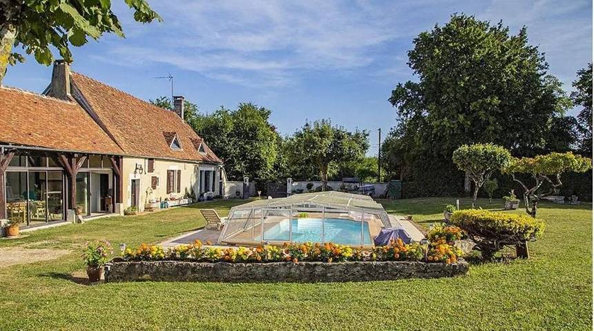 Ferienhaus für 6 Personen, mit Terrasse und Garten sowie Pool in Lainsecq