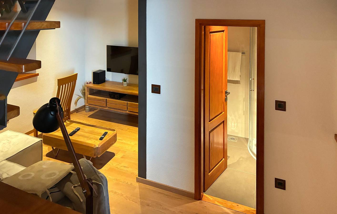 Charmant appartement avec piscine, terrasse et Wi-Fi - À 2 km de la plage in Stari Grad, Hvar