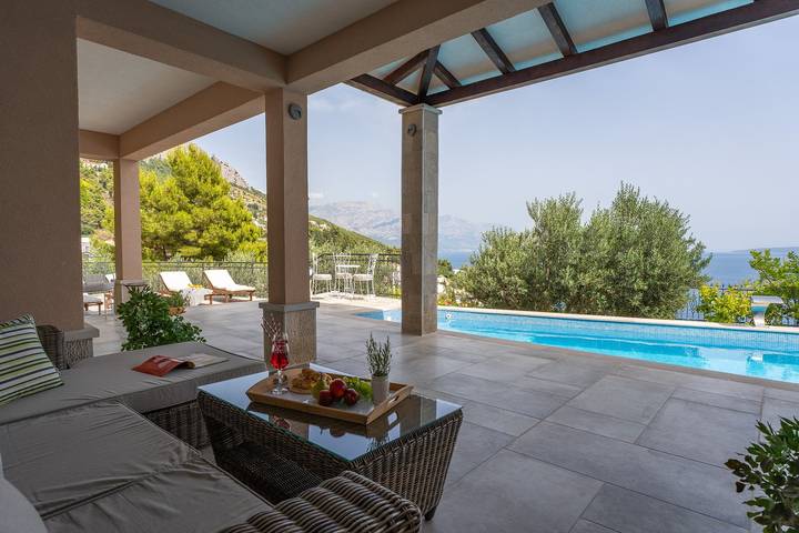 Villa pour 8 personnes, avec sauna et jardin ainsi que piscine et vue sur l’océan à Mimice - 4