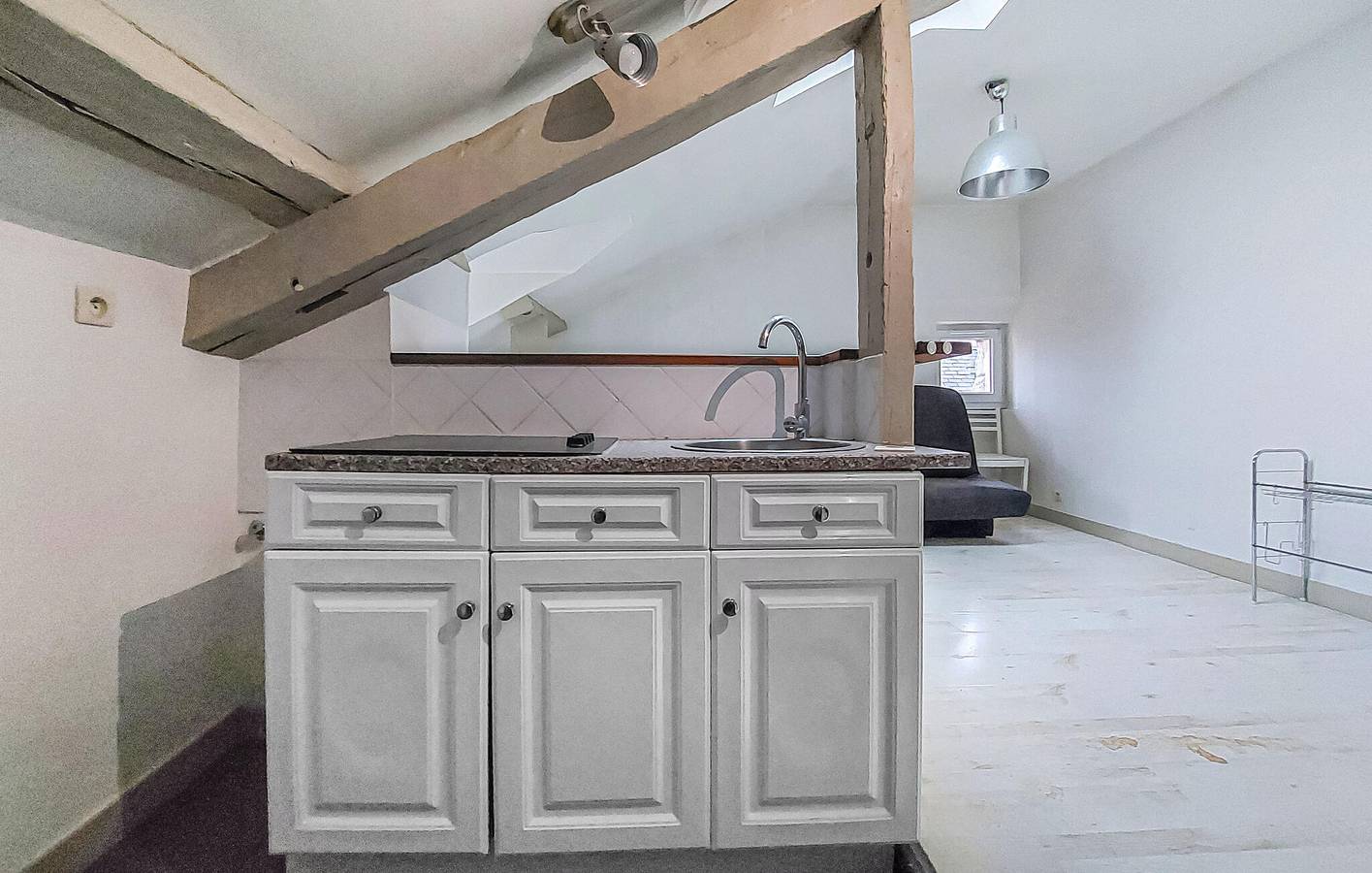 Geheel vakantieappartement, Gezellig appartement vlak bij een restaurant, de rivier en het meer, met parkeergelegenheid in Blois, Blois en omgeving