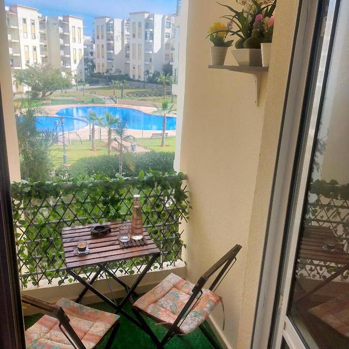 Apartamento de vacaciones para 4 personas, con jardín y piscina para niños además de vistas y piscina - 1