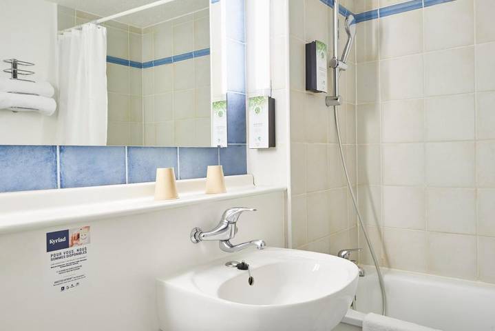 Hôtel pour 2 personnes à Hérouville-Saint-Clair - 3