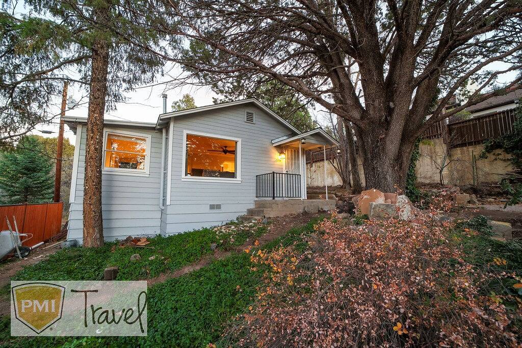 *Close to Downtown* Cozy retreat *A/C *Bbq in Prescott, Yavapai County