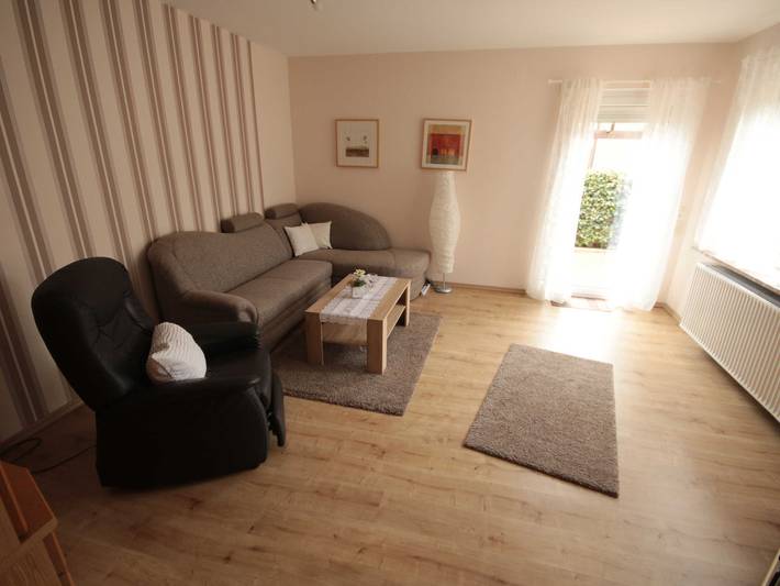 Ferienwohnung für 2 Personen, mit Terrasse und Garten in Stade