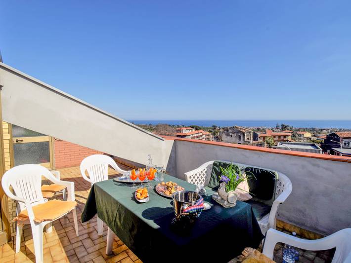 Gîte pour 6 personnes, avec terrasse à Acireale - 2