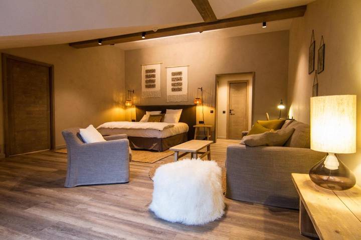 Hôtel pour 7 personnes, avec jacuzzi et sauna ainsi que jardin et piscine, animaux acceptés dans Office De Tourisme De Beaufort - 3