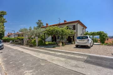 Ferienwohnung für 5 Personen, mit Balkon in Koper