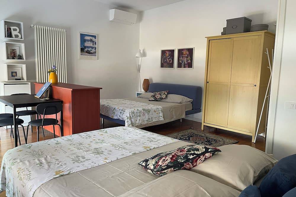 Appartamento intero, Plumbago Blue vicinanze Montemarcello Sarzana Lerici Portovenere 5Terre Versilia in Ameglia, Comune di Ameglia