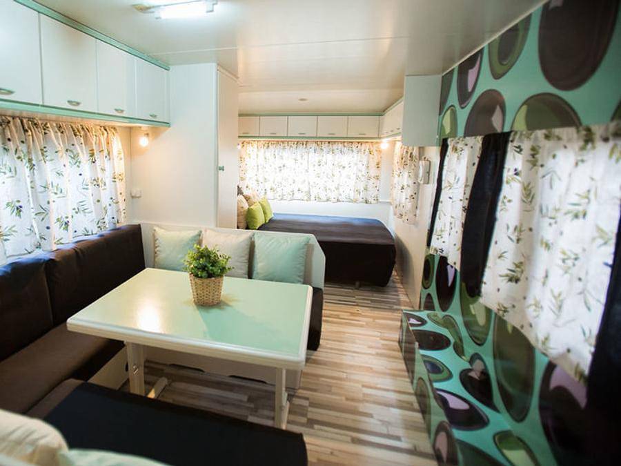Camping Miramar - Caravana 4 personas - Verde Oliva sin instalaciones sanitarias in Montroig, Costa Dorada