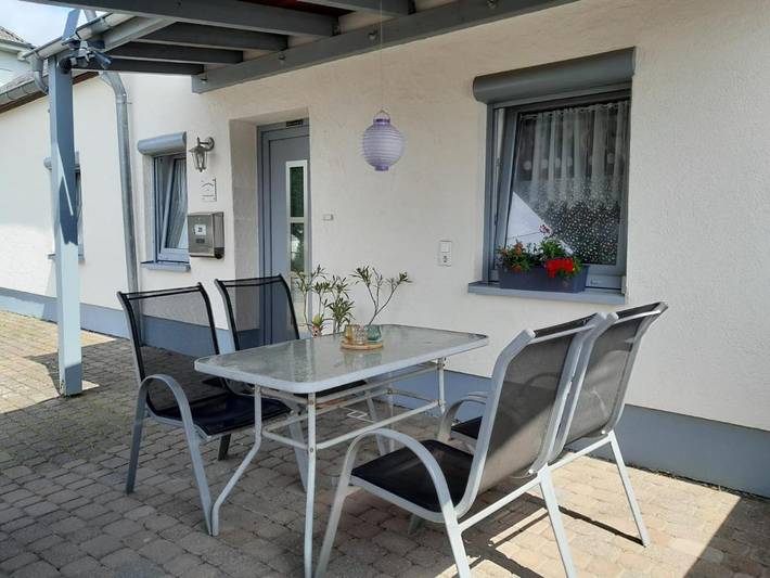 Ferienwohnung für 5 Personen, mit Terrasse in Osburg