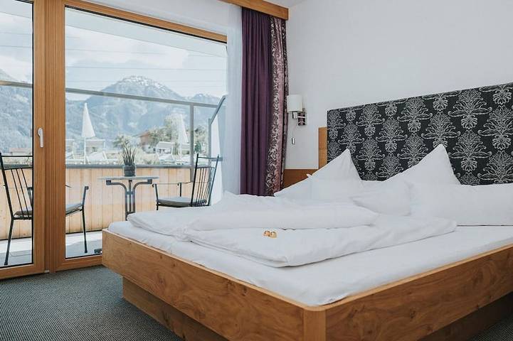 Ferienwohnung für 2 Personen, mit Pool und Garten sowie Balkon und Sauna, mit Haustier - 1